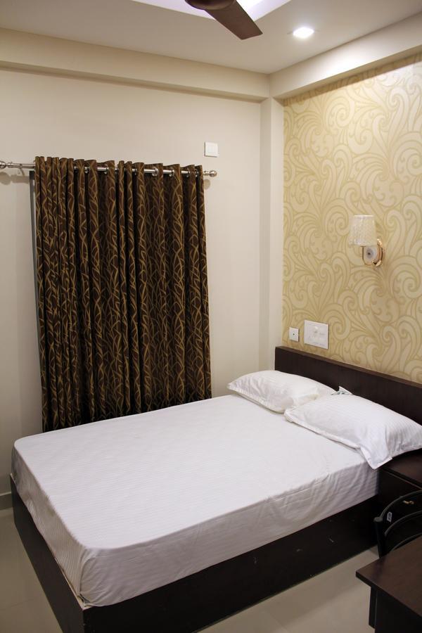 Collection O 8267 Galaxy Inn Kochi 外观 照片